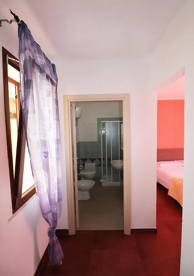 Murphy Rooms La Maddalena  La Maddalena (Sassari)